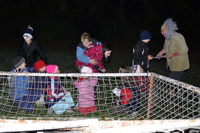 Bojovka na hřišti 9.11.2012 – fotografie 10
