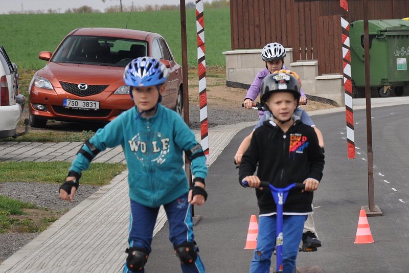 Dopravní den pro děti v ul. U Lípy – fotografie 15