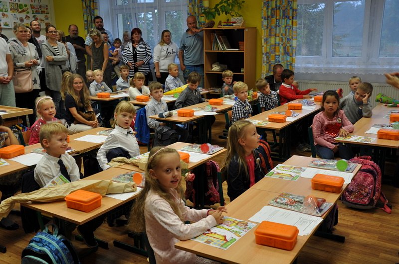 Hurá do školy - 3. září 2018 ve veleňské škole – fotografie 13