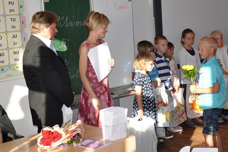 Jdeme do školy - 1. září 2016 v ZŠ Veleň – fotografie 15