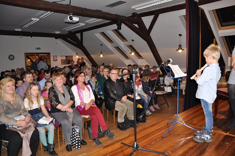Koncert mladých muzikantů Veleně a Mírovic 24.11. 2017 – fotografie 5