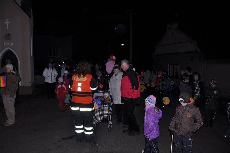 Lampionový průvod 17. 11. 2011 – fotografie 11