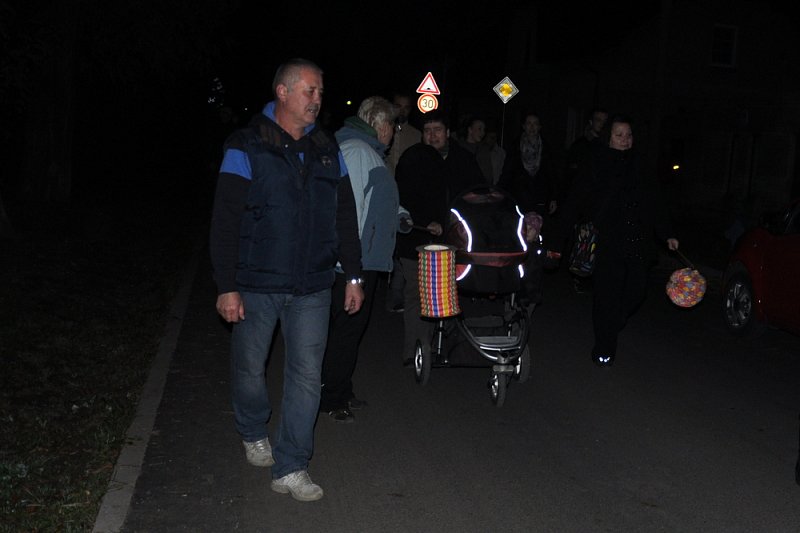 Lampionový průvod a ohňová show 2014 – fotografie 11