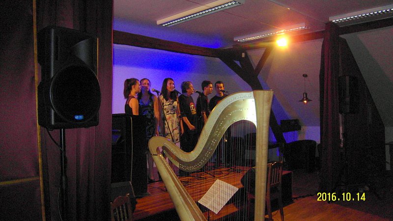 Návštěva paní hraběnky Mathildy Nostitzové ve Veleni a koncert Zuzany Stirské & Fine Gospel Time – fotografie 12