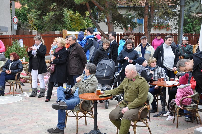 Oslava dne republiky 28. října 2016 ve Veleni – fotografie 10