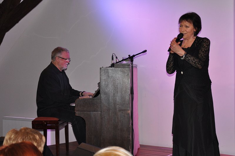 Recitál Marty Kubišové ve Veleni – fotografie 8