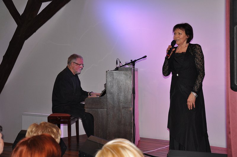 Recitál Marty Kubišové ve Veleni – fotografie 10