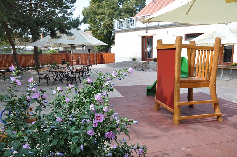 Restaurace a volnočasový dvůr otevřeny – fotografie 17