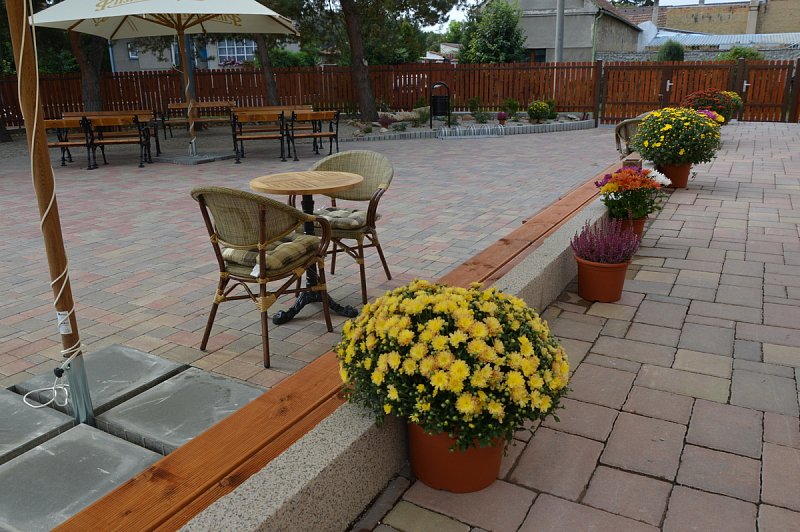 Restaurace a volnočasový dvůr otevřeny – fotografie 3