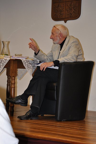Václav Větvička ve Veleni 10.10.2017 – fotografie 12