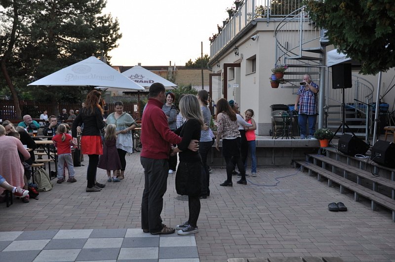 Večer se skupinou Jolly Buskers – fotografie 3