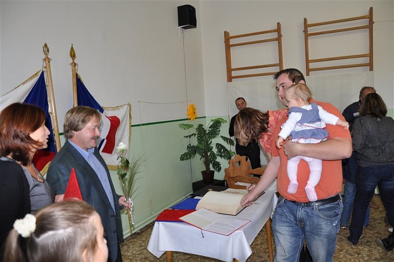 Vítání občánků  16. 10. 2011 – fotografie 13