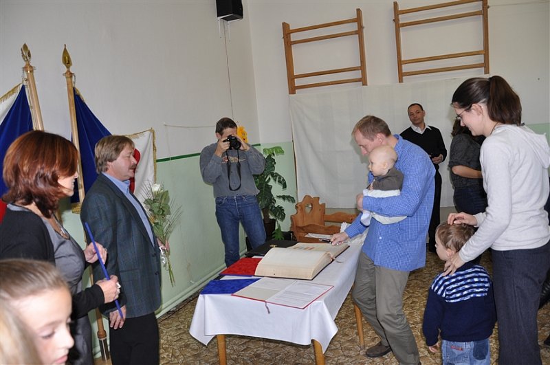 Vítání občánků  16. 10. 2011 – fotografie 15