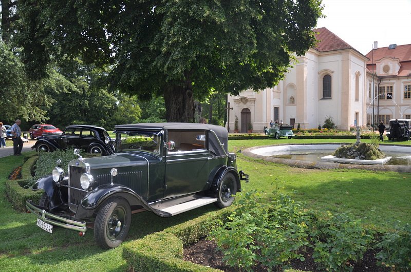 Výlet našich seniorů na zámek Loučeň – fotografie 13