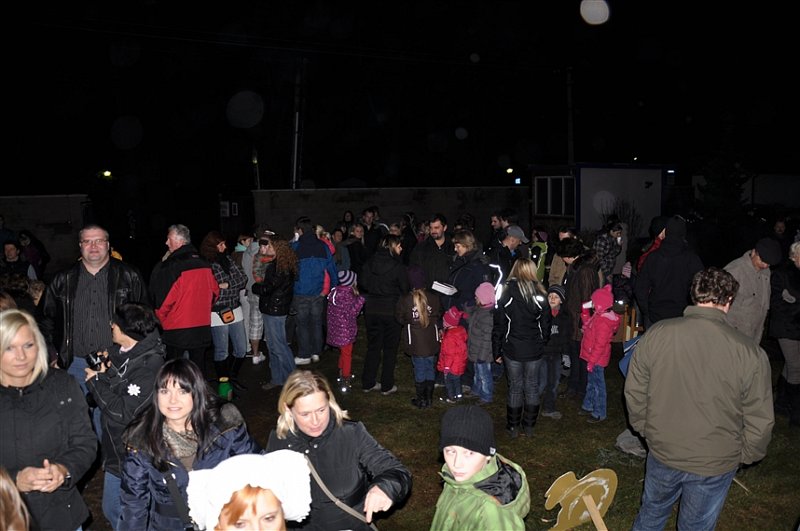 Zpívání pod stromečkem 2011 – fotografie 15