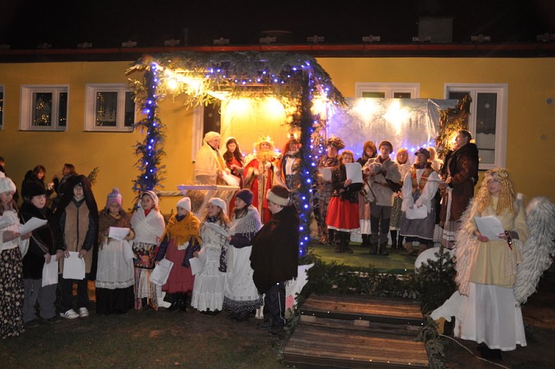 Zpívání pod stromečkem 2013 – fotografie 7