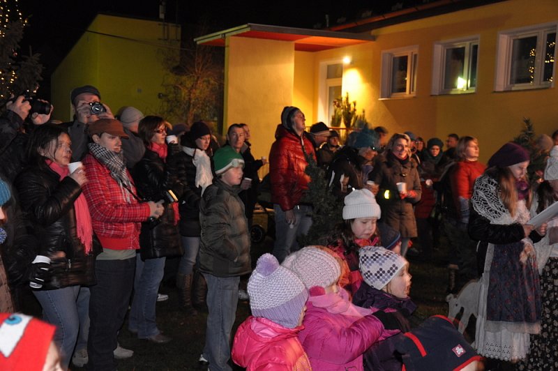 Zpívání pod stromečkem 2013 – fotografie 9