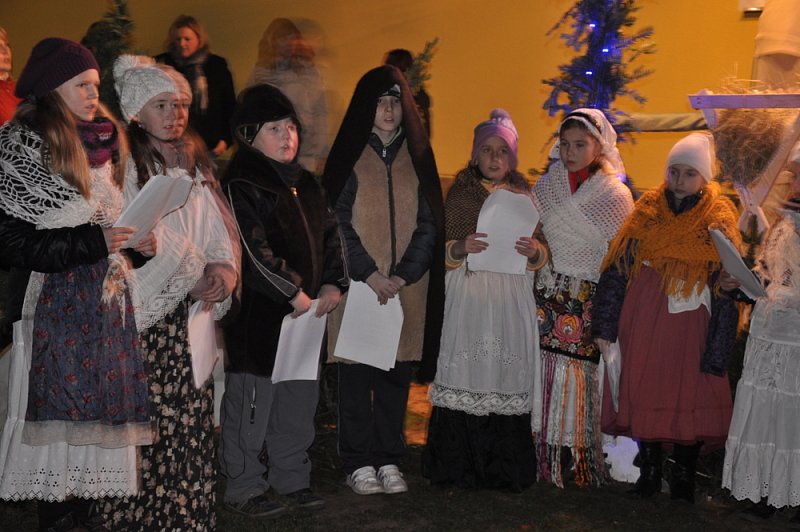 Zpívání pod stromečkem 2013 – fotografie 10
