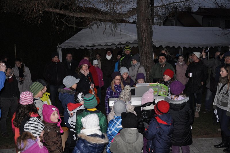 Zpívání pod stromečkem 2014 – fotografie 3