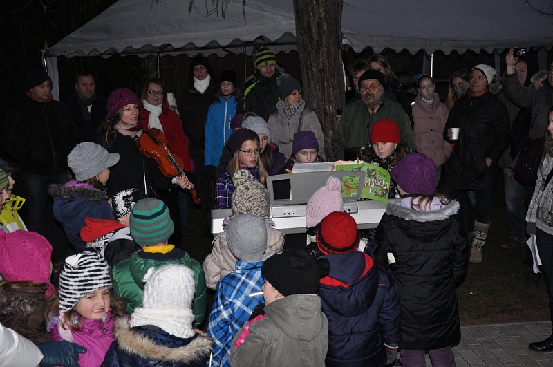 Zpívání pod stromečkem 2014 – fotografie 5