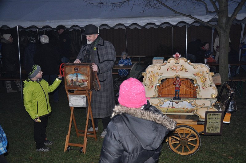 Zpívání pod stromečkem 2014 – fotografie 6