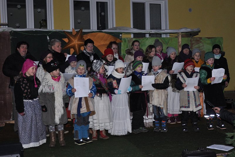 Zpívání pod stromečkem 2014 – fotografie 8