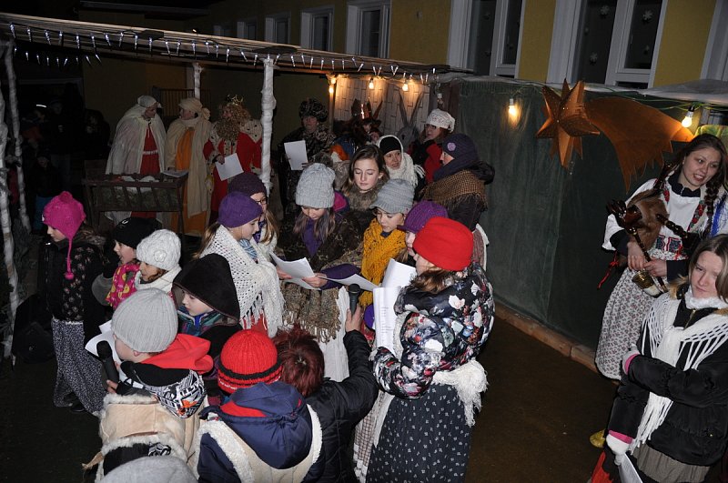 Zpívání pod stromečkem 2014 – fotografie 16