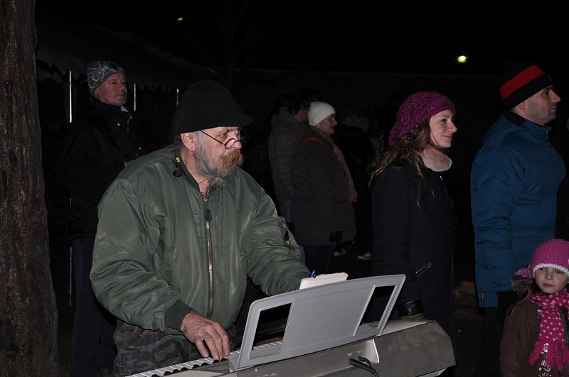 Zpívání pod stromečkem 2014 – fotografie 14