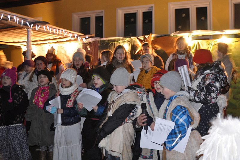 Zpívání pod stromečkem 2014 – fotografie 20