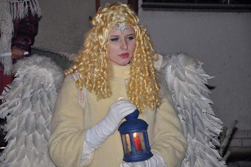 Zpívání pod stromečkem 22. 12. 2012 – fotografie 19